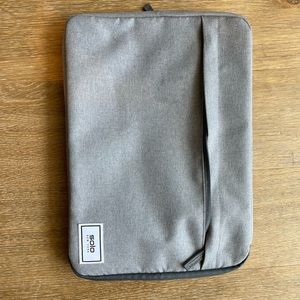 Solo laptop sleeve